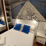 潘神科卡毕旅馆 *