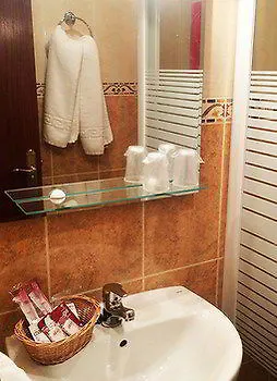 潘神科卡毕旅馆 *