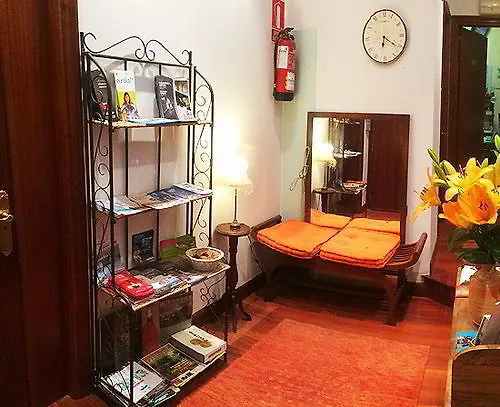 潘神科卡毕旅馆 *