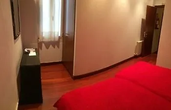 潘神科卡毕旅馆 *